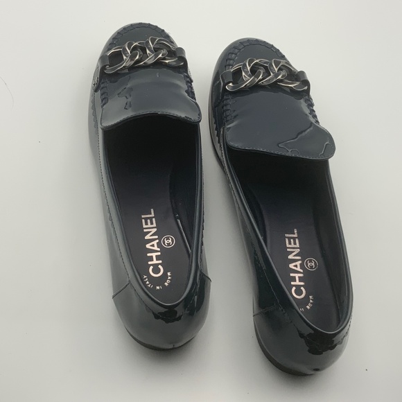 CHANEL EMBELLISHED PATENT LEATHER FLATS - Picture 1 of 6